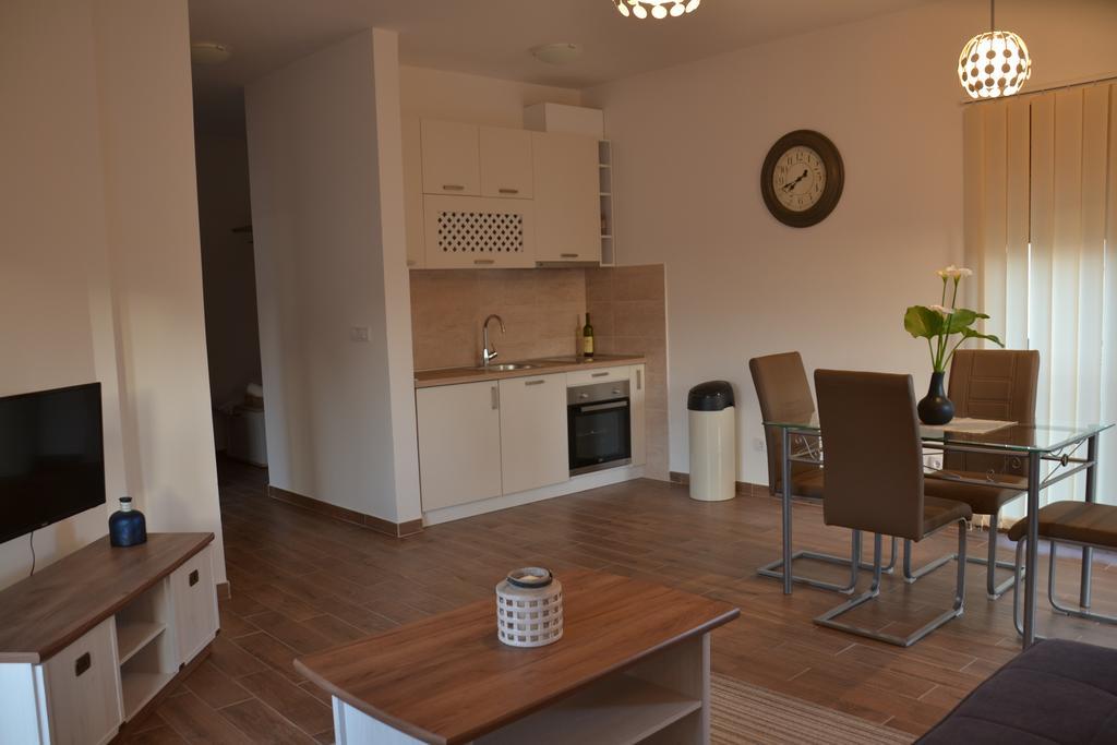 Apartments Porat 티바트 외부 사진
